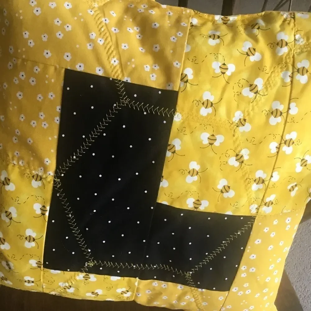 CLOSEOUT SALE. $20. NWT Hand Crafted, Quilted Yellow, Black Busy Bee Set 2